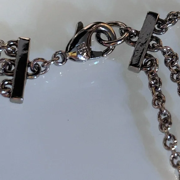 Givenchy layered necklace - Picture 5 of 10